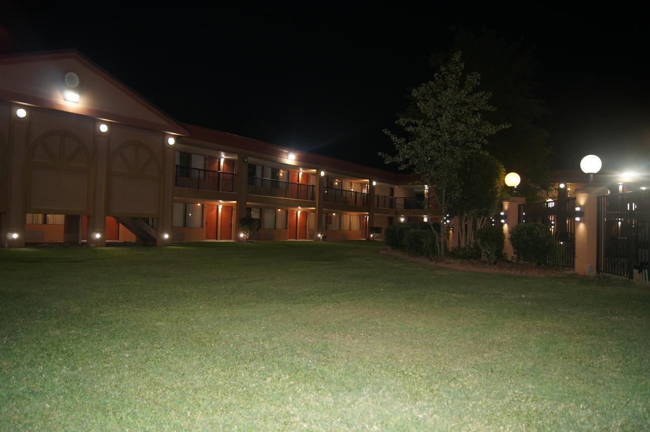 Days Inn By Wyndham Durham/Near Duke University Exterior foto